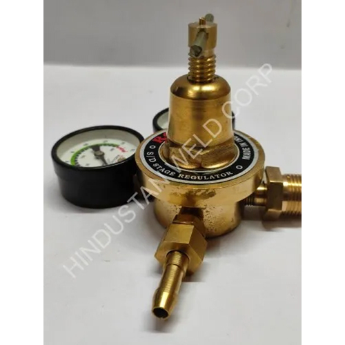Oxygen Regulator Single Stage Double Gauge Application: Industrial