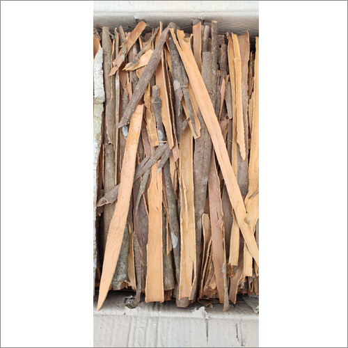 Split Cassia Dalchini - Food Grade Brown Spice, Raw Split Cassia Sticks With Musty Flavor And Health Benefits