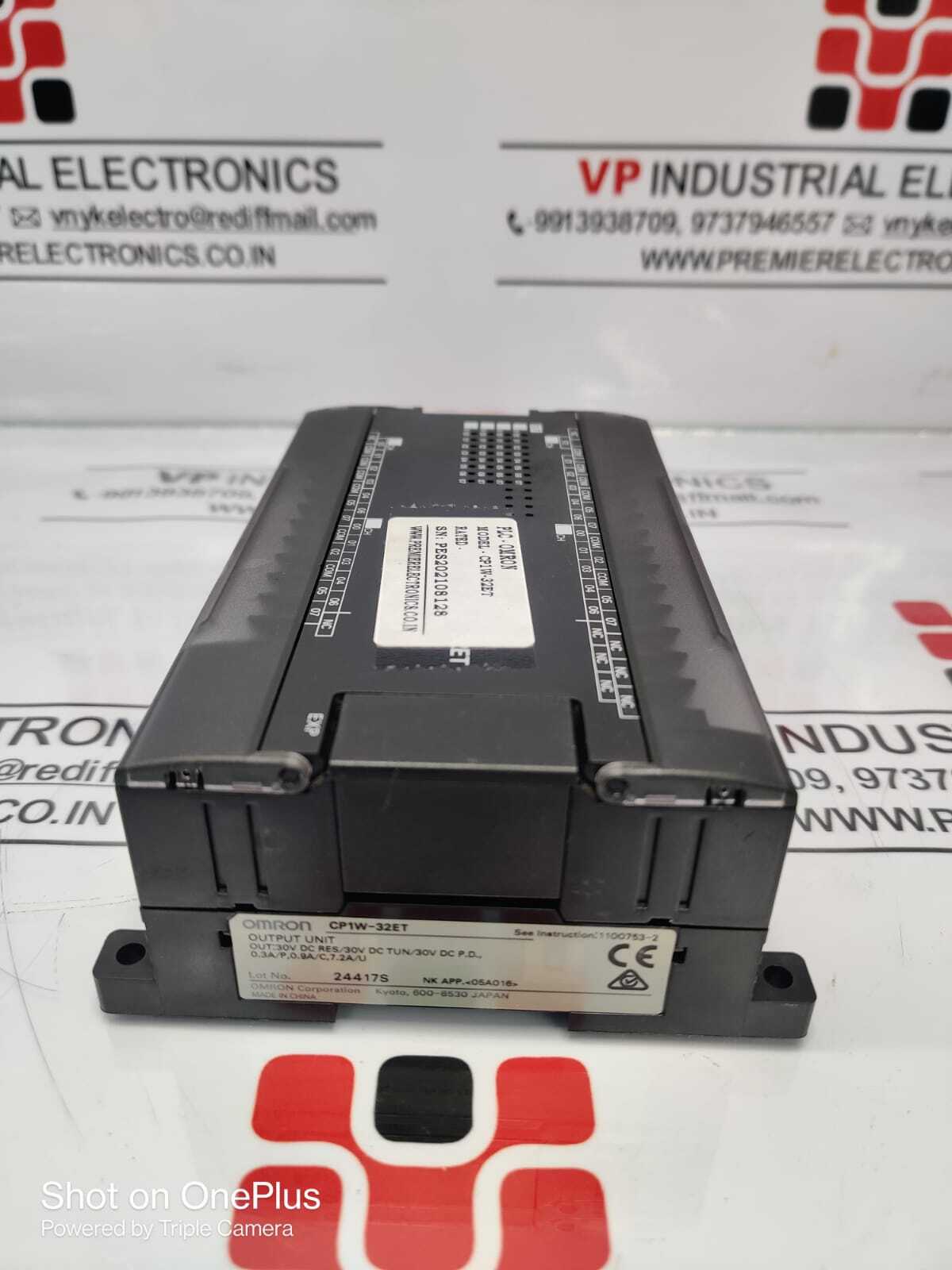 Omron Plc Cp1w-32et - Digital I/o Module, 32 Npn Outputs, 0.3 A Output Current, Dimensions 90x150x50 Mm, Black | Industrial Application, 240v Rated Voltage, 60 Hz Frequency