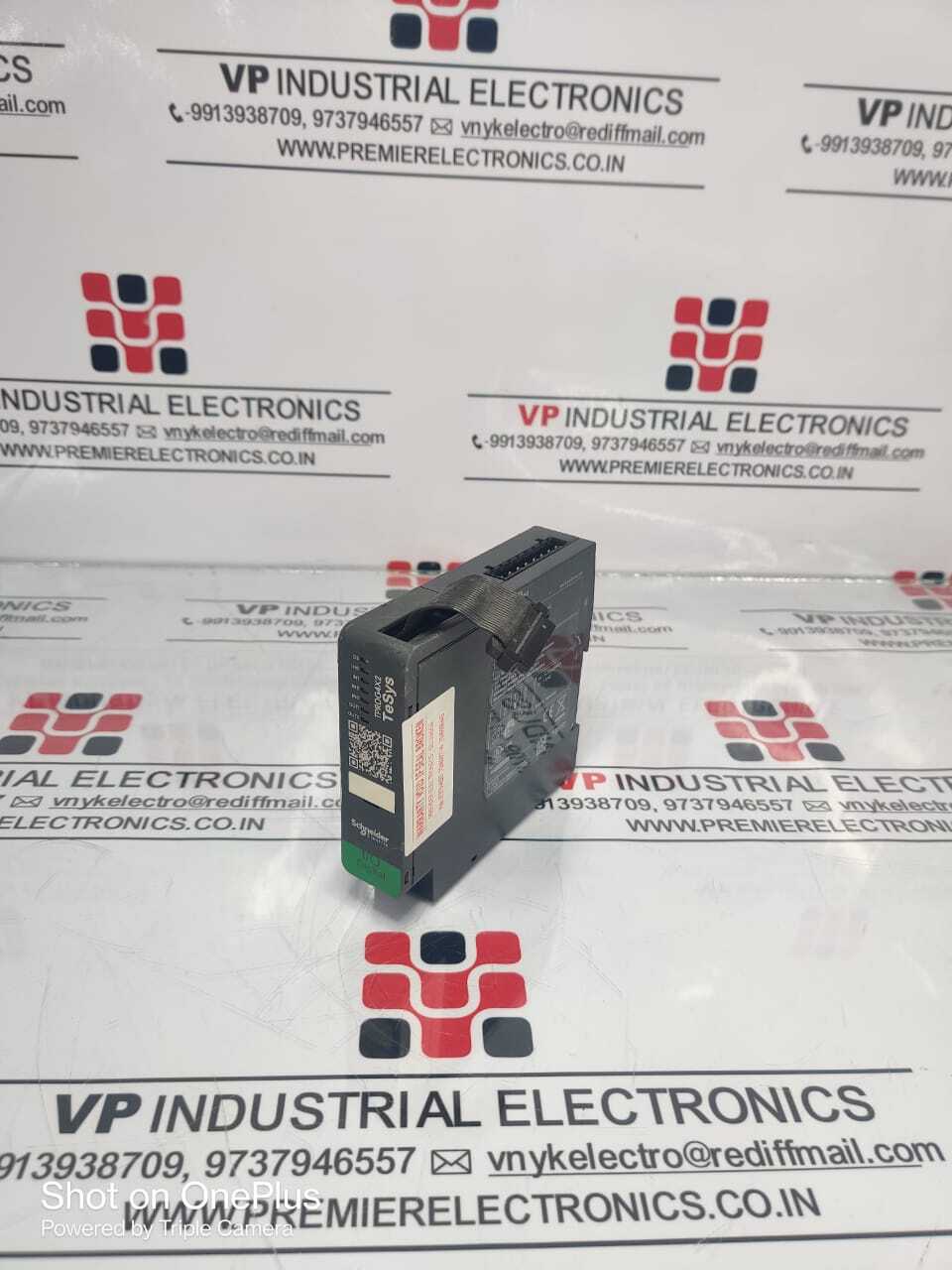Schneider Digital Plc Module - 240v Output, 1.5kw Energy Consumption, 60mhz Frequency, Black Color, 0.21 Kg Weight | Industrial Application