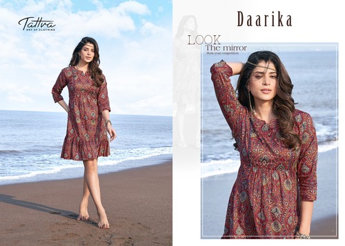 अलग-अलग रंगों में उपलब्ध सॉफ्ट कॉटन फ़ॉइल और खादी प्रिंट शॉर्ट कुर्ती हैंडवर्क के साथ