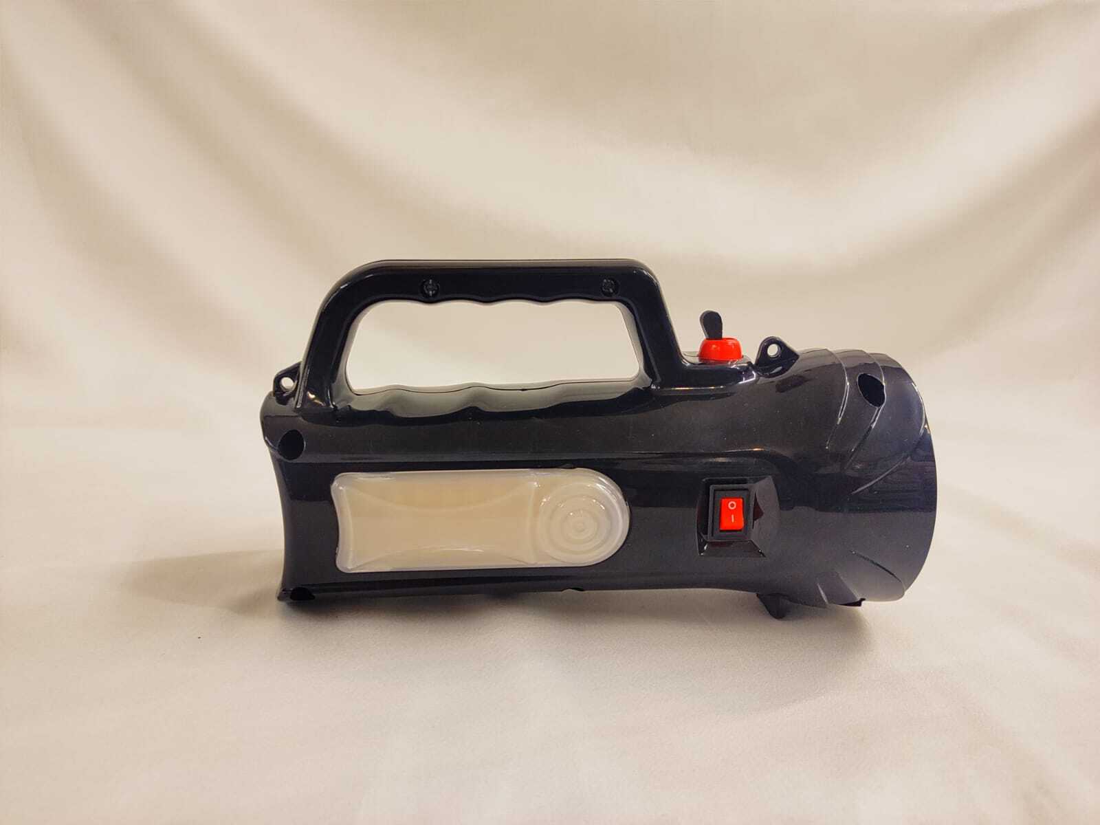 Cool White Kadio Nano 4.5 Rechargable Torch