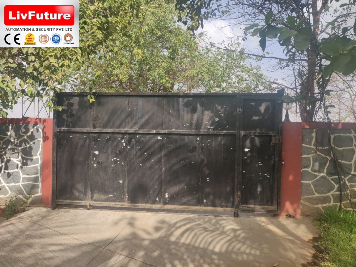 Non Automatic Gate