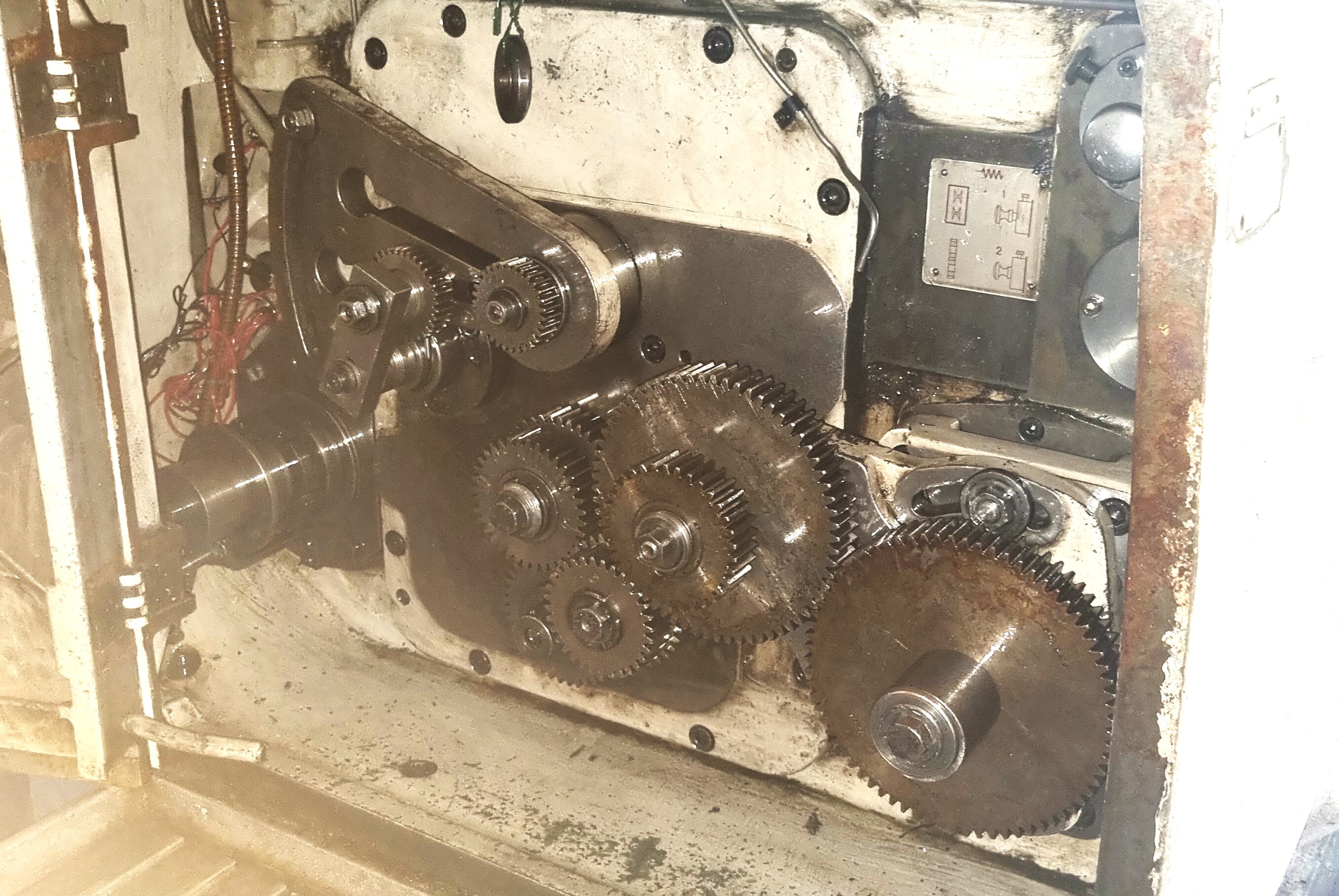 Pfauter P630 - Capacity: Large