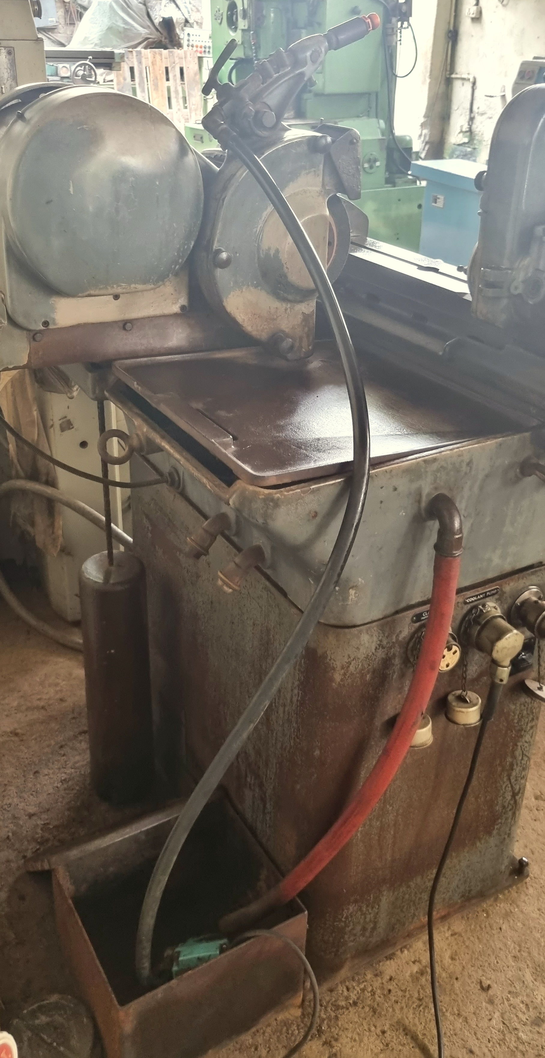 Manual Cylindrical Grinder