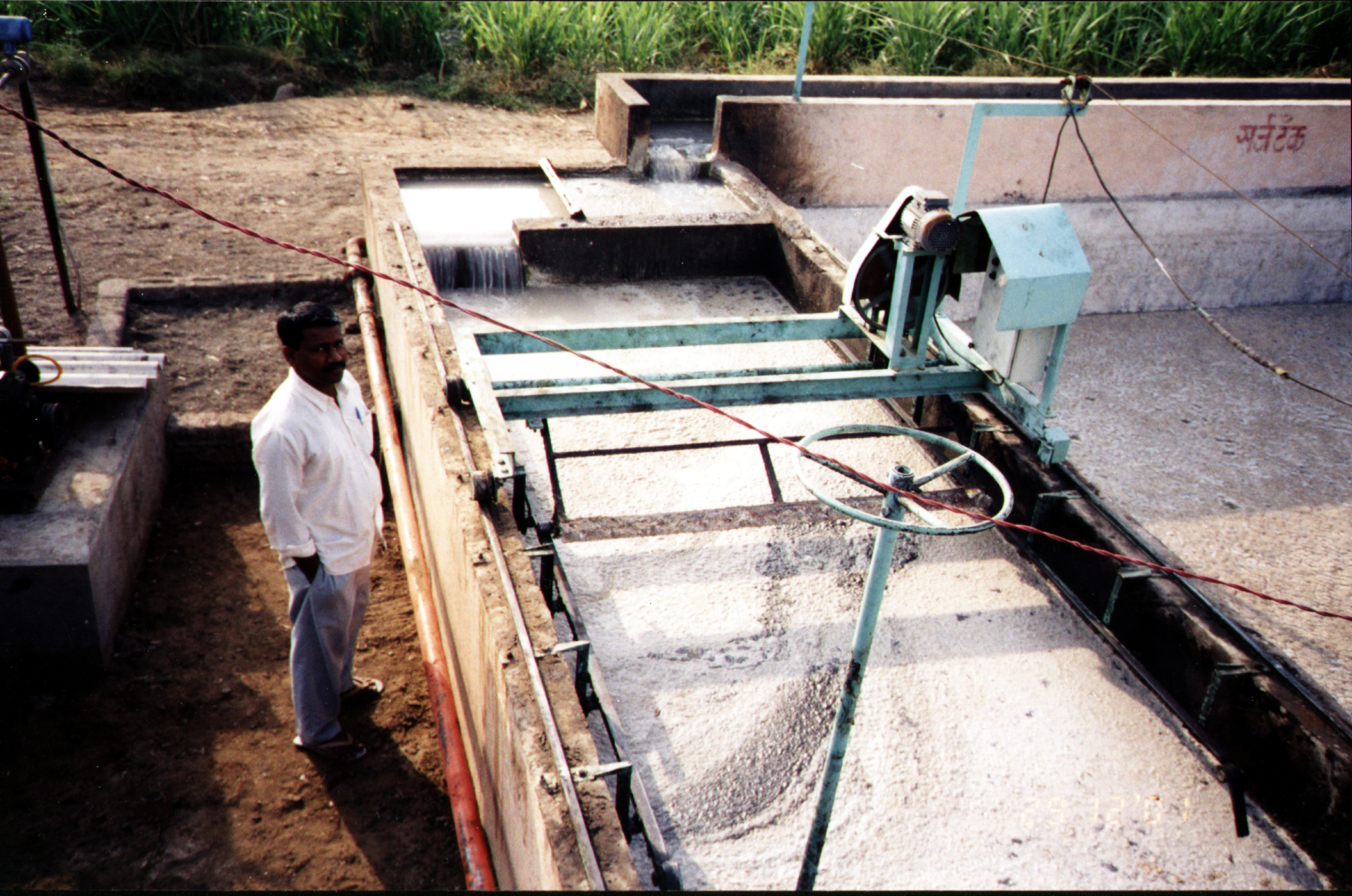 Trolley Type Oil Separator - Ms And Ss Construction, Semi-automatic Operation | Versatile Waste Oil Management, Motorized Trolley With Anti-friction Bearings