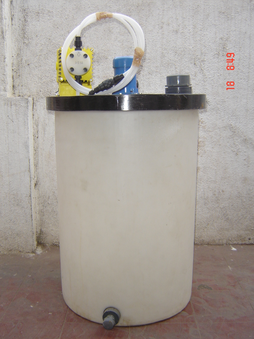 Industrial Dosing System - Hdpe/ss/ms Tanks, Electronic & Mechanical Pumps | Semi-automatic Operation, Customized Volume, Multipurpose Applications