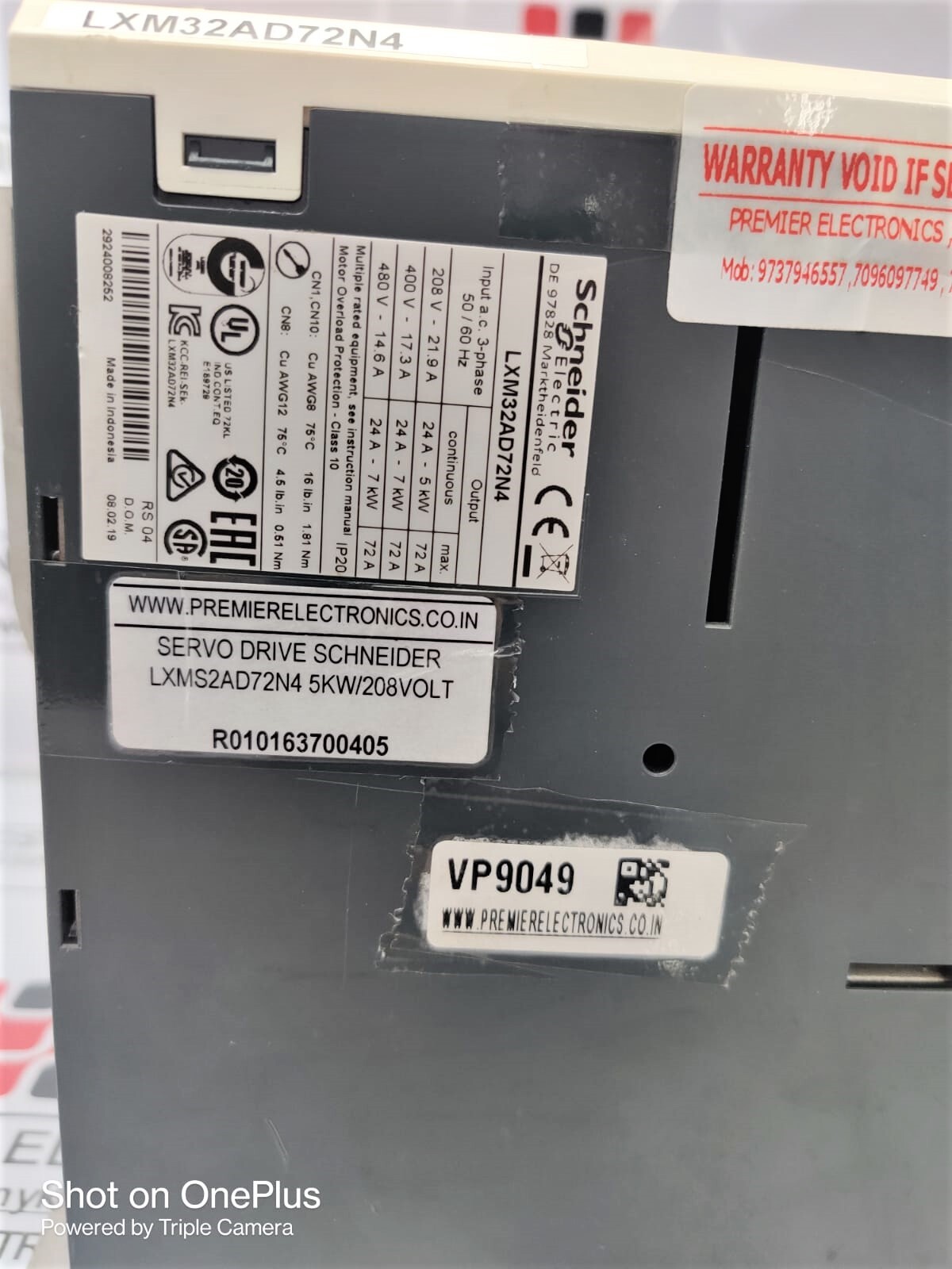 Schneider Servo Drive Lxm32ad72n4