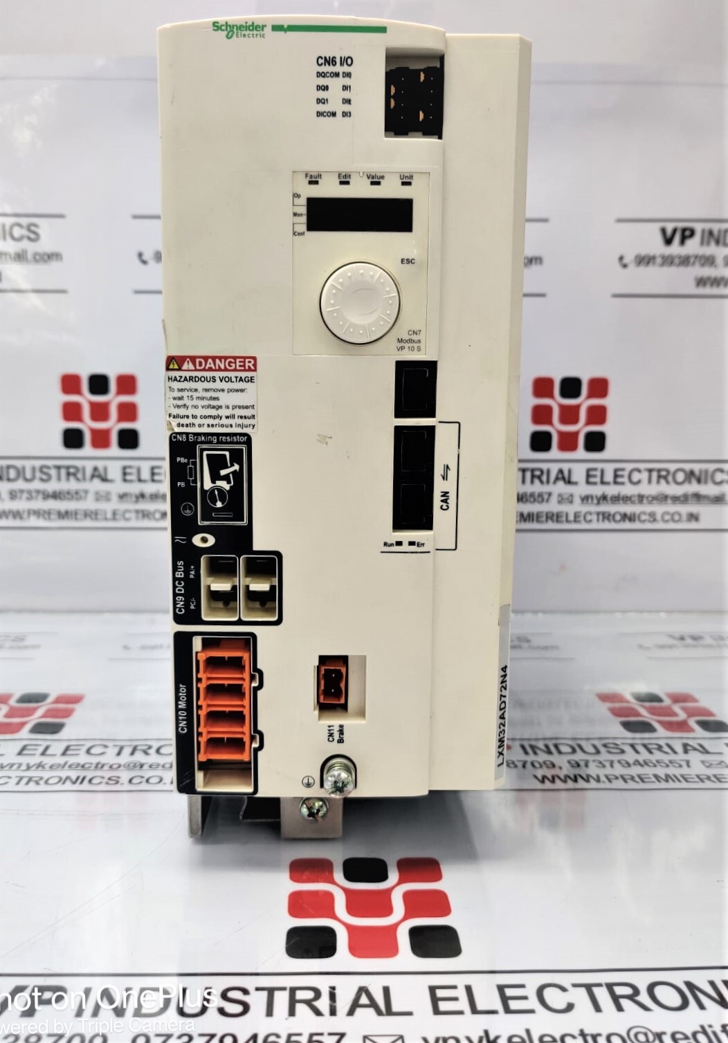 Schneider Servo Drive Lxm32ad72n4