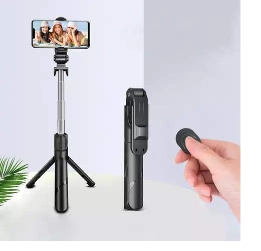 Xt09 Bluetooth Integrated Selfie Stick With Light And Bluetooth Remote Control