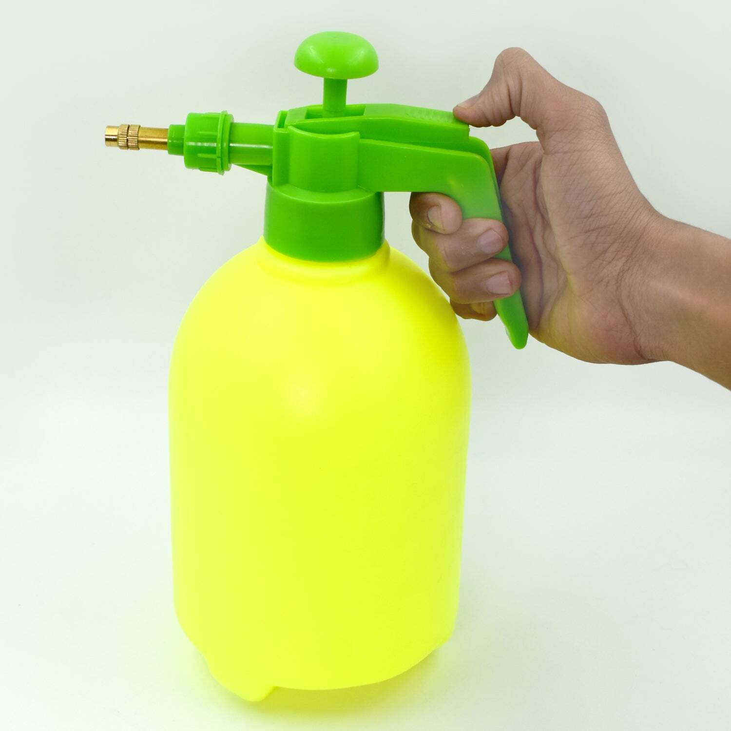 2 L Ff Garden Sprayer Used In All Kinds Of Garden And Park For Sprinkling And Showering Purposes (9024) - Plastic, 19x15x13 Cm, Multi-assorted Color | Ideal For Versatile Sprinkling And Showering Tasks
