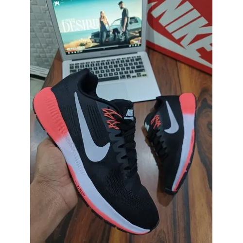Black Nike Vomero Comfortable Shoes
