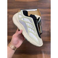 yeezy 700v