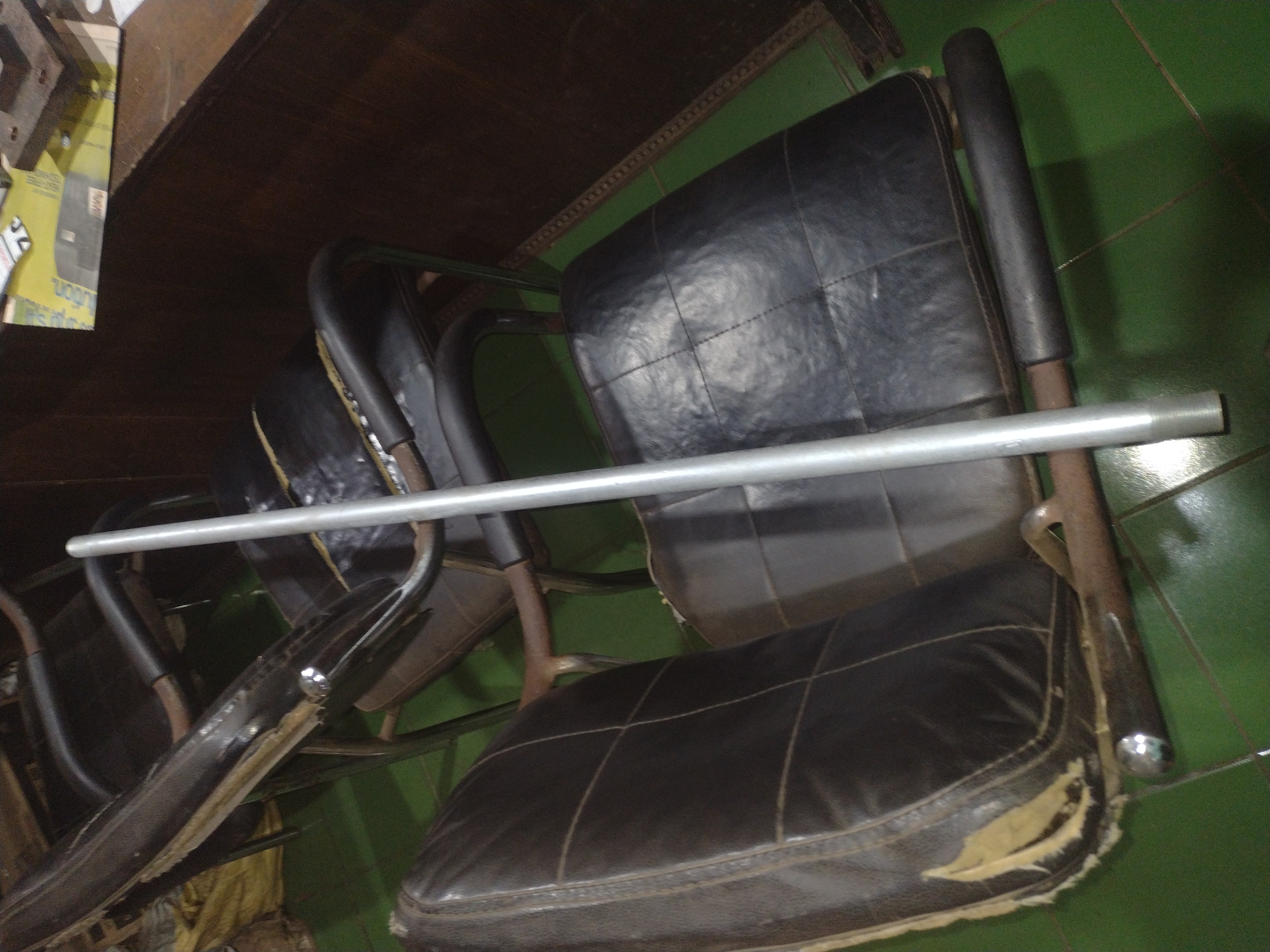 Side Tube - Color: Silver