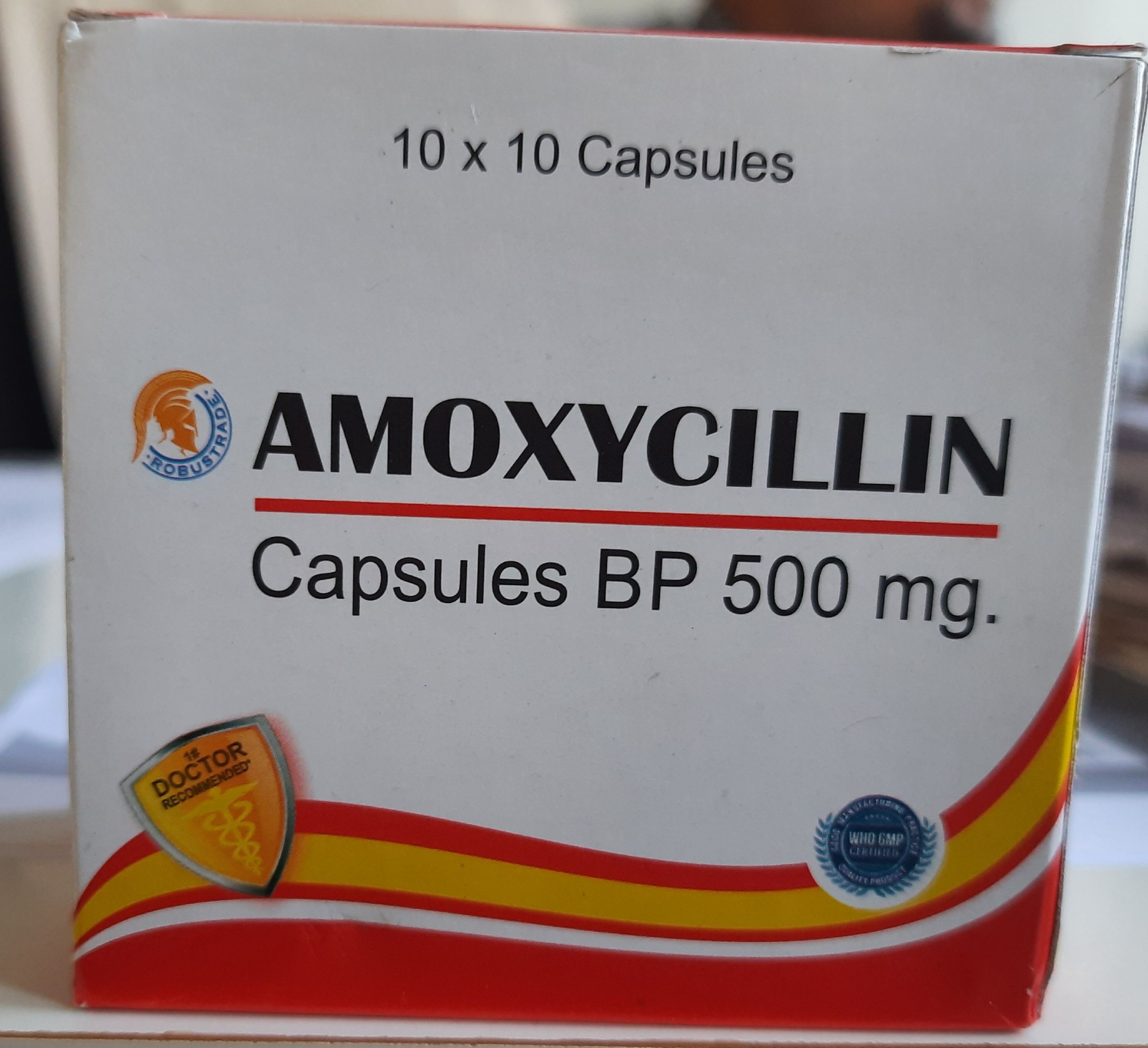 Amoxicillin .
