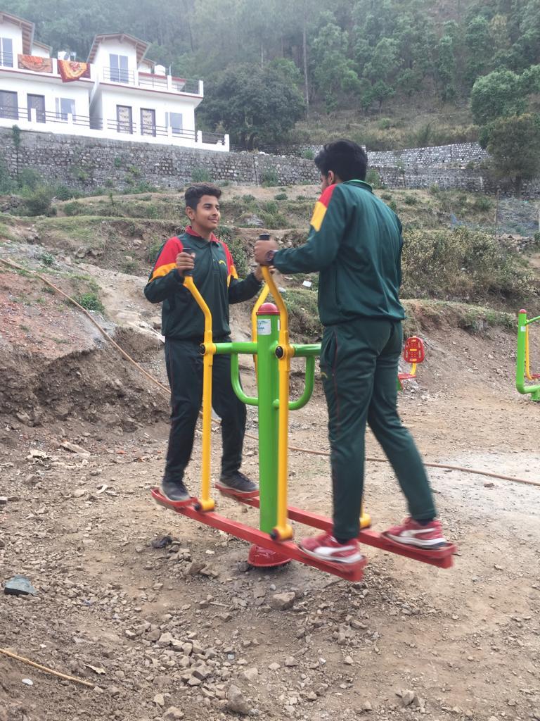 Outdoor Cross Walker Grade: Commercial Use