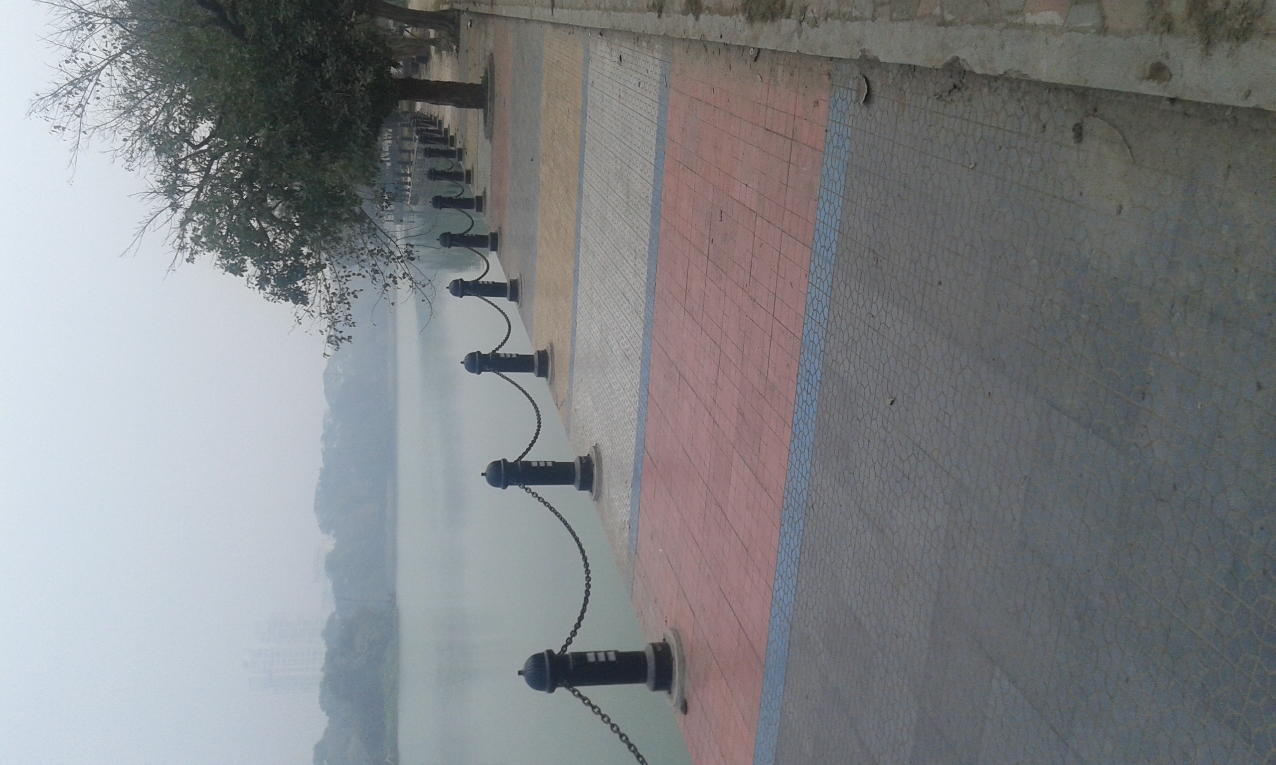 Cast Iron Bollard - Color: Black Brown White Green