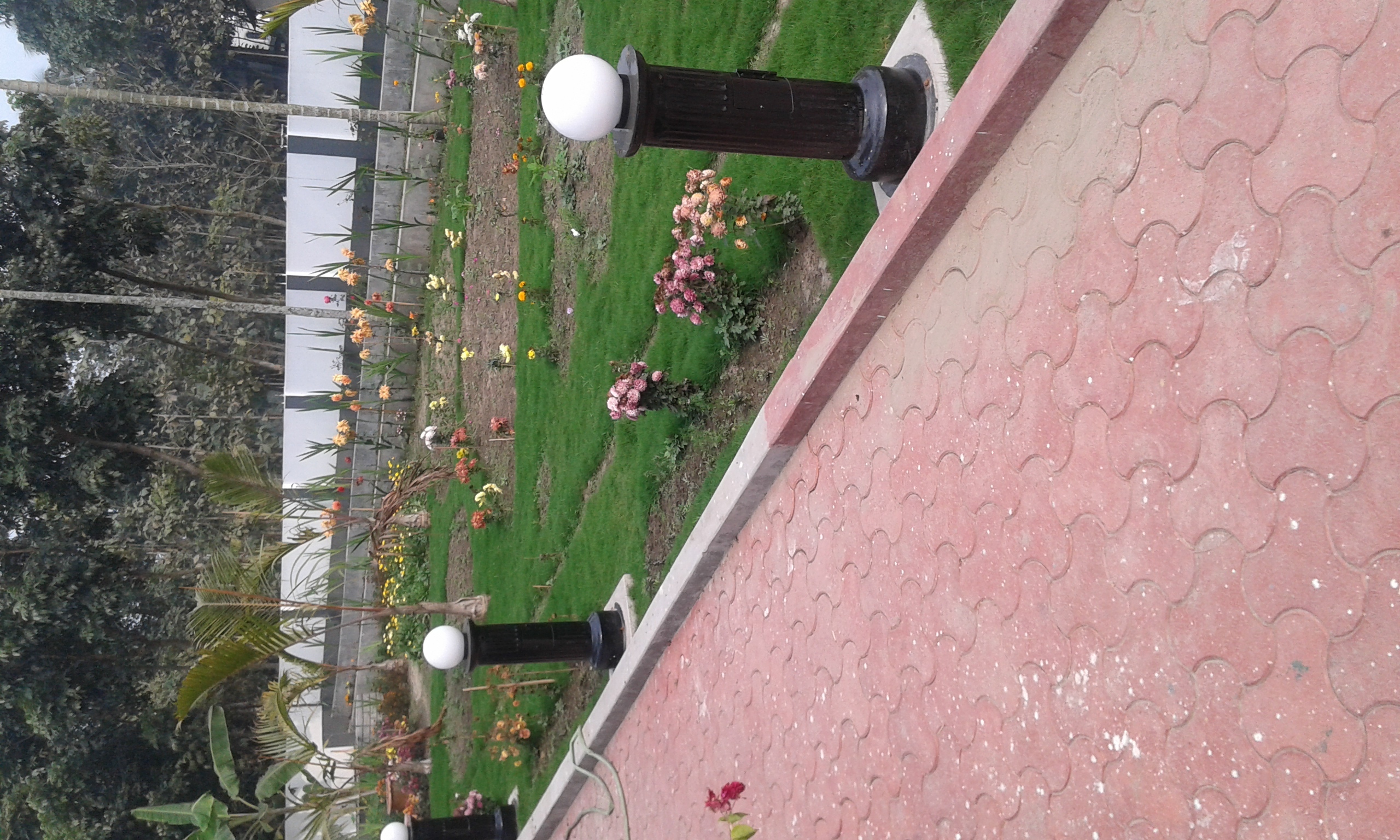 Cast Iron Bollard - Color: Black Brown White Green