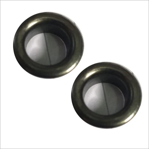 900 N Gola Round Eyelet - Color: Black