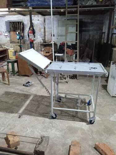 Veterinary Table - Color: White