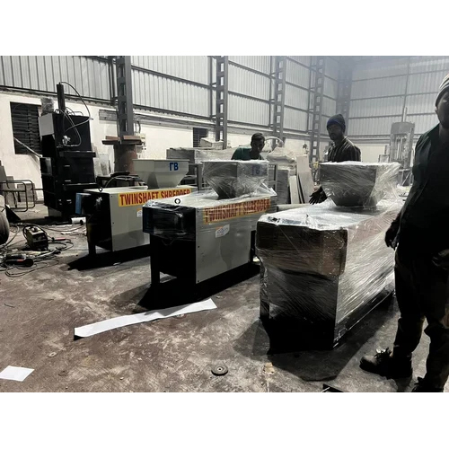Semi-automatic Twinshaft Shredder Machine