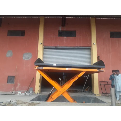 टिकाऊ 2-3 टन स्केल कैंची लिफ्ट