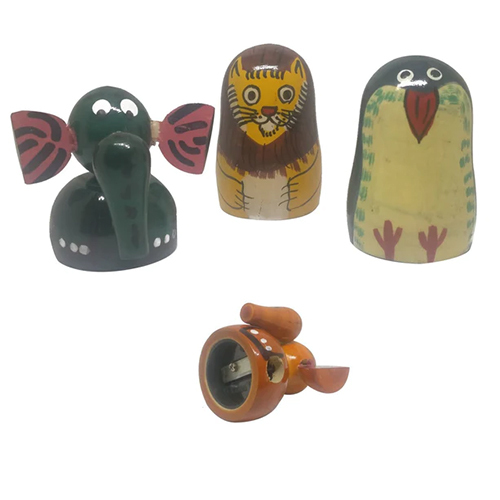 लकड़ी और प्लास्टिक के हस्तनिर्मित लकड़ी के पेंसिल शार्पनर खिलौने