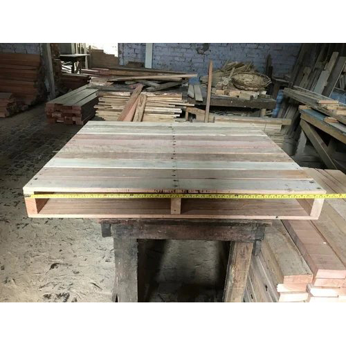 Brown Reversible Wooden Pallet For Distillery