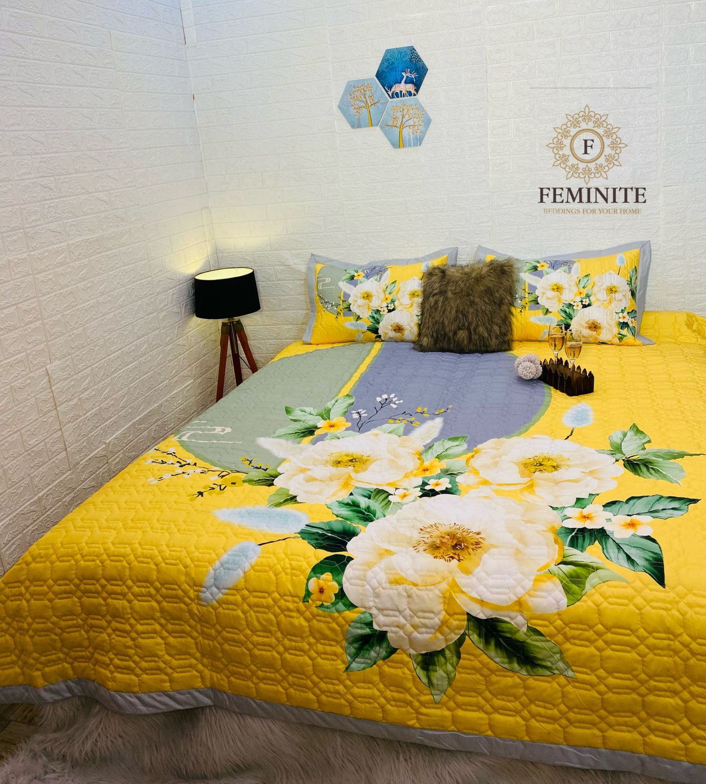 Washable Quilted Panel Print Bed Cover