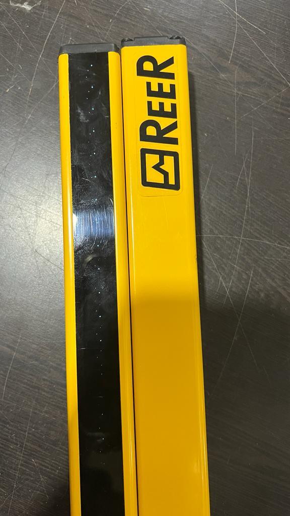 Eos4 601 A - Safety Level Type 4 - Pl E, Protected Height 610mm, Max Range 6m, 60 Beams, Automatic Restart, Response Time 9ms, M12 Connections