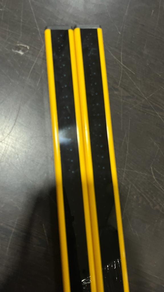 Eos4 601 A - Safety Level Type 4 - Pl E, Protected Height 610mm, Max Range 6m, 60 Beams, Automatic Restart, Response Time 9ms, M12 Connections