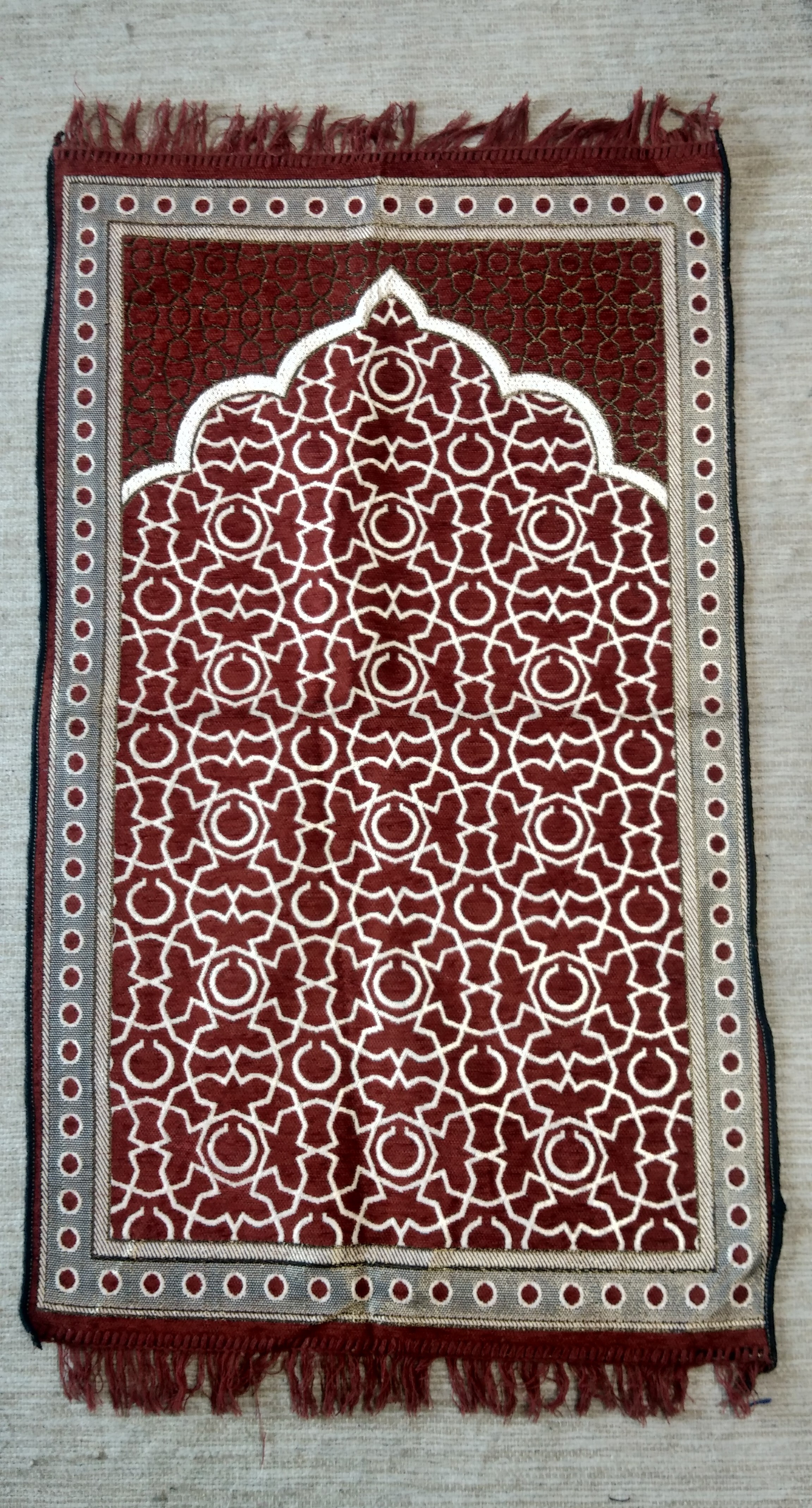 Chenille Prayer Mat - Soft Plush Fabric, Available In Various Sizes, Black Color With Printed Pattern, Washable And Easy To Maintain