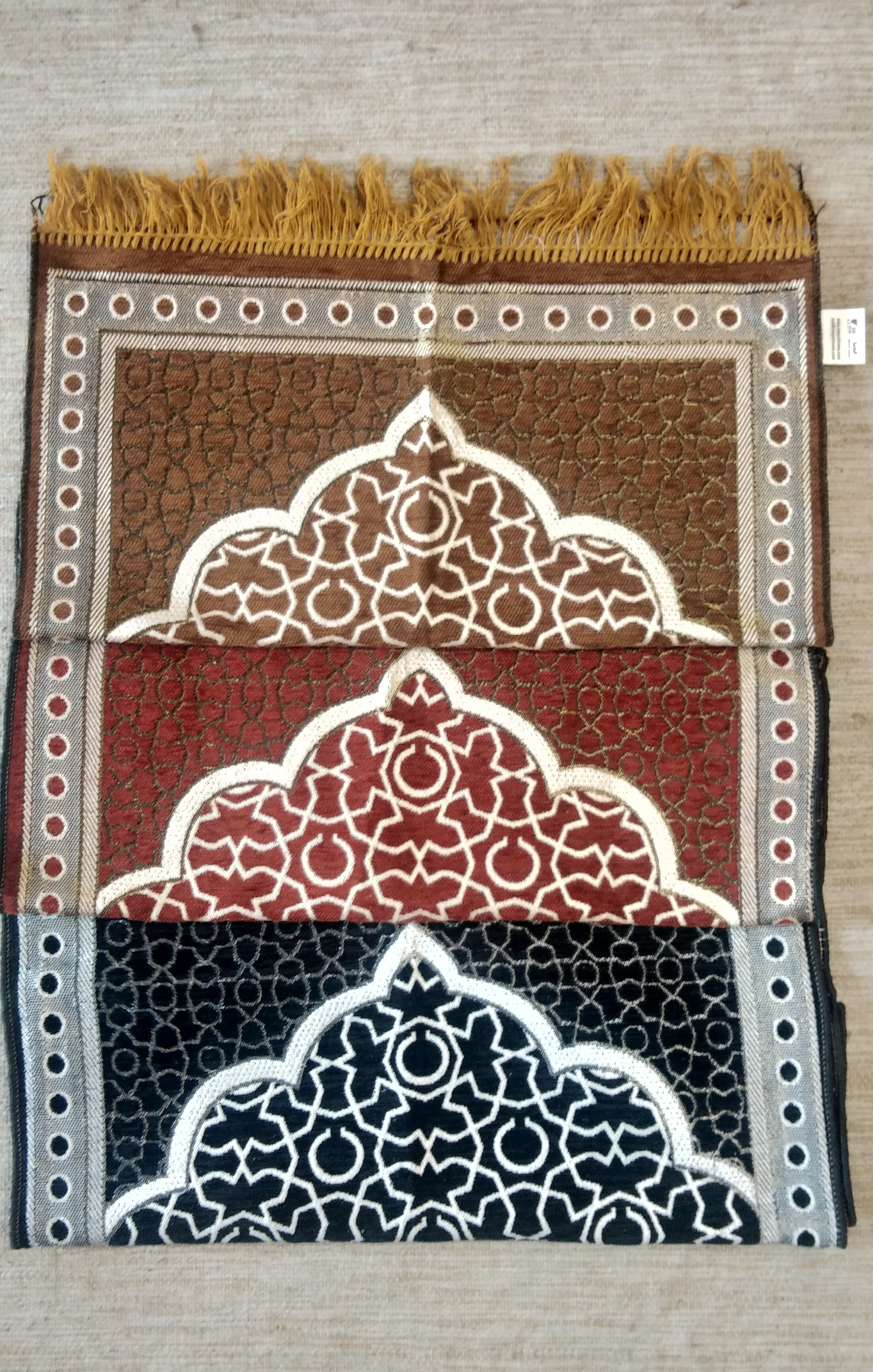 Chenille Prayer Mat - Soft Plush Fabric, Available In Various Sizes, Black Color With Printed Pattern, Washable And Easy To Maintain