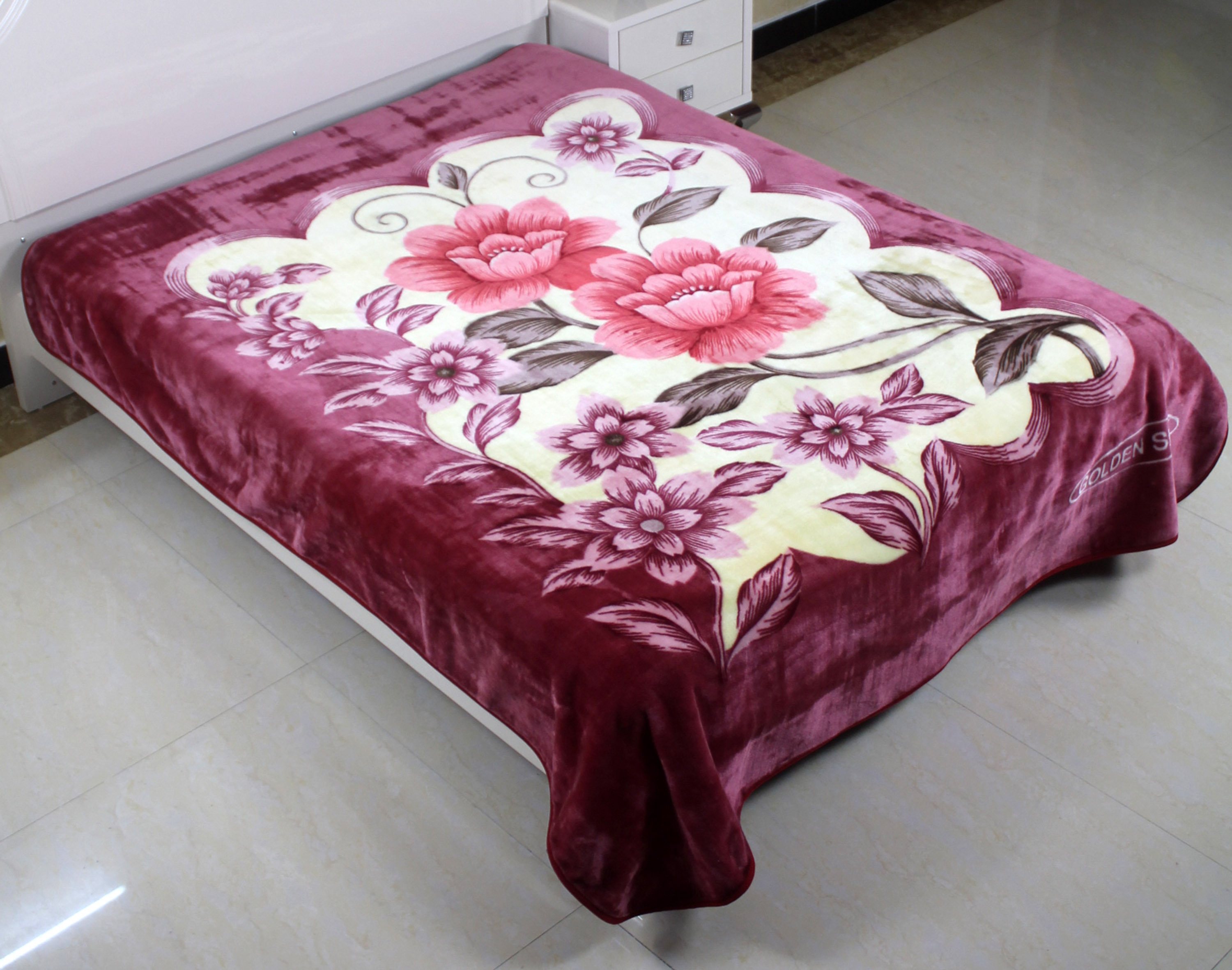 Fancy Mink Blanket - Wool Material, Variety Of Sizes, Multicolored Printed Pattern, Ideal For Chilly Nights And Stylish Home Dã©cor
