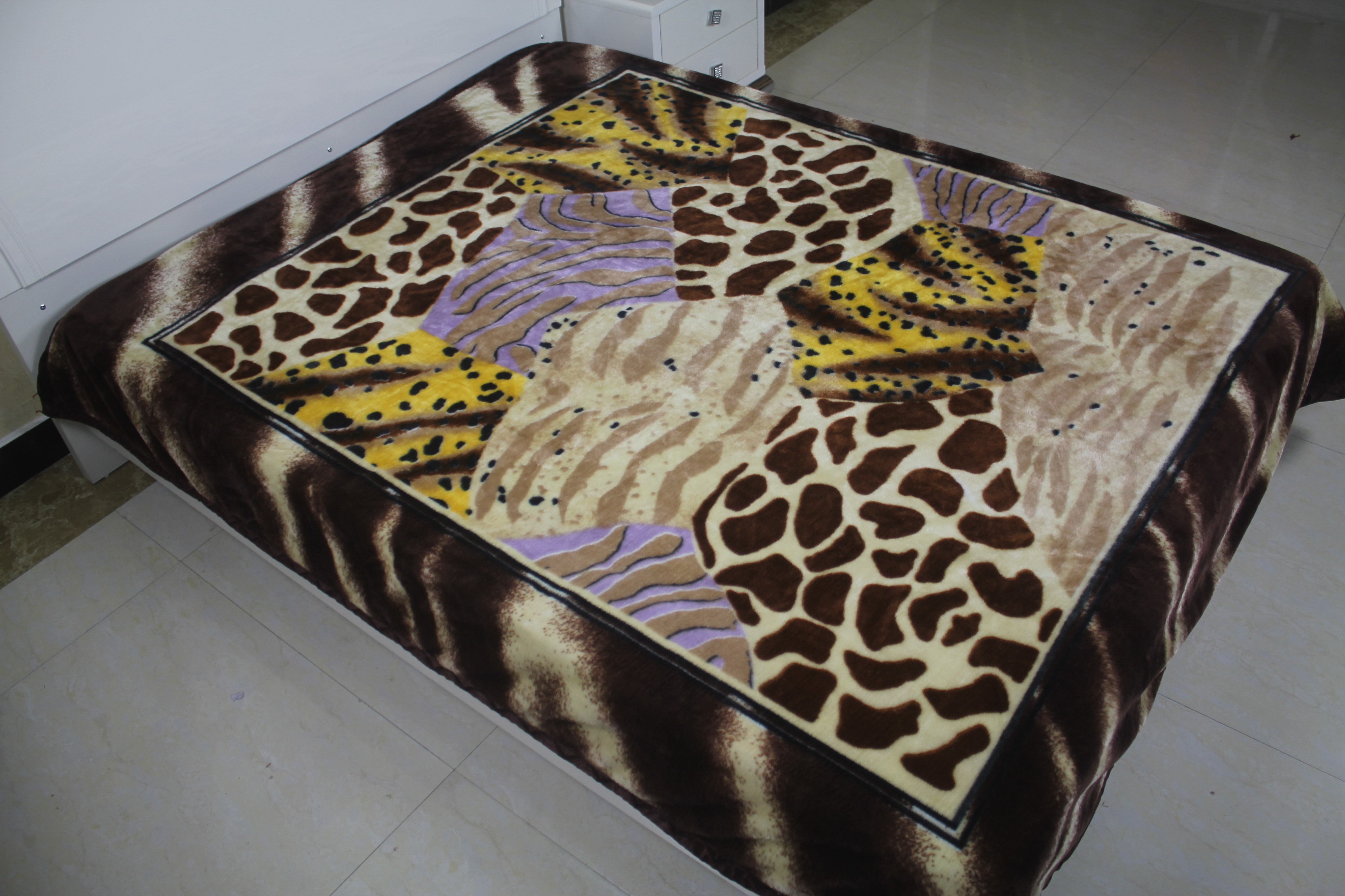Designer Mink Blankets Age Group: Adults