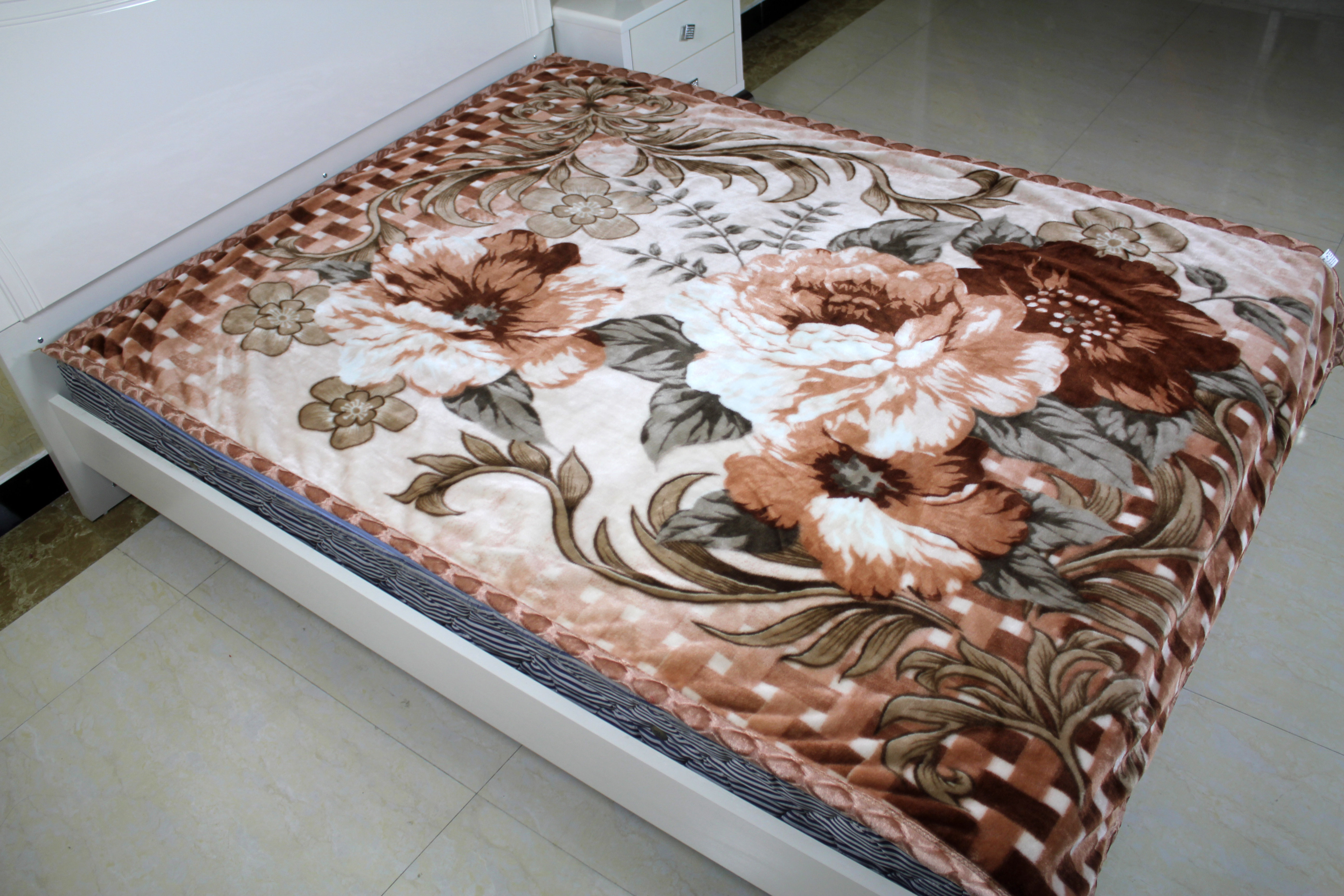 Designer Mink Blankets Age Group: Adults