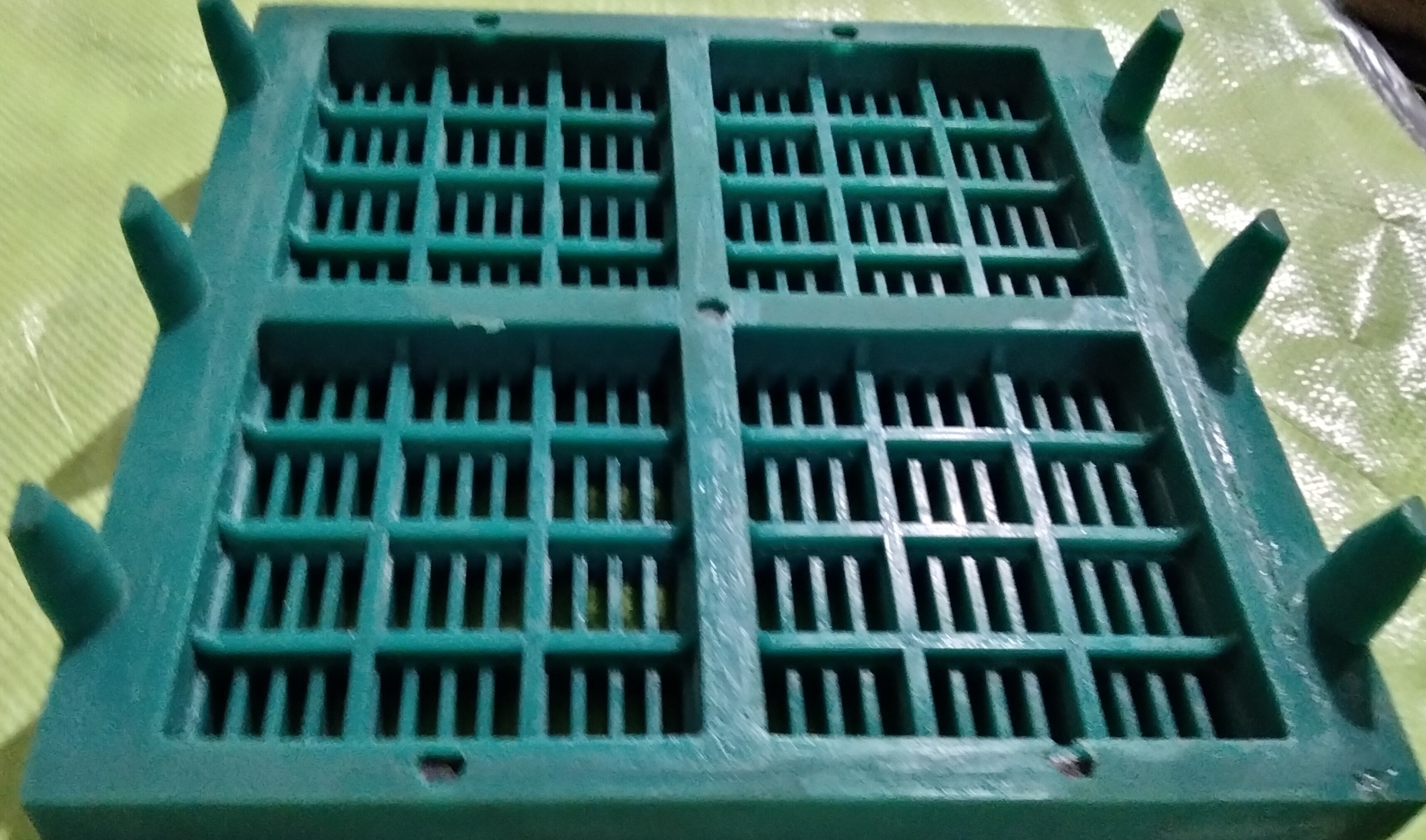 Multicolored Pu Modular Screen