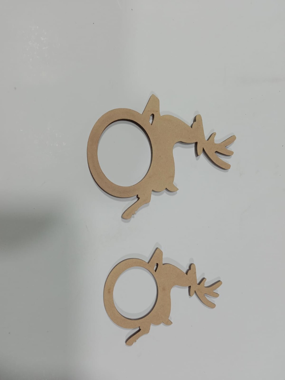 Napkin Holder - Wooden, 4-5 Cm Diameter, Beige Color, Snowflake Shape, 0.5 Cm Thickness | Ideal For Formal & Informal Settings