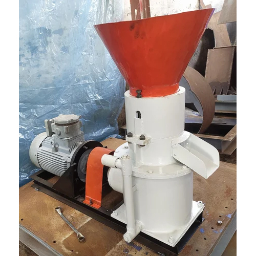 Semi Automatic Chicken Feed Pellet Making Machine