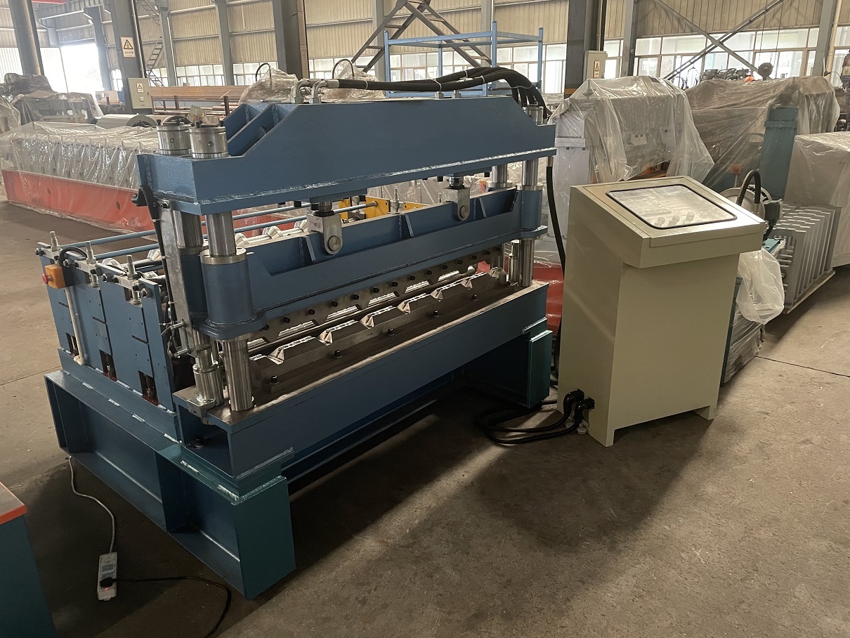 Auto Curved Roof Panel Roll Forming Machine