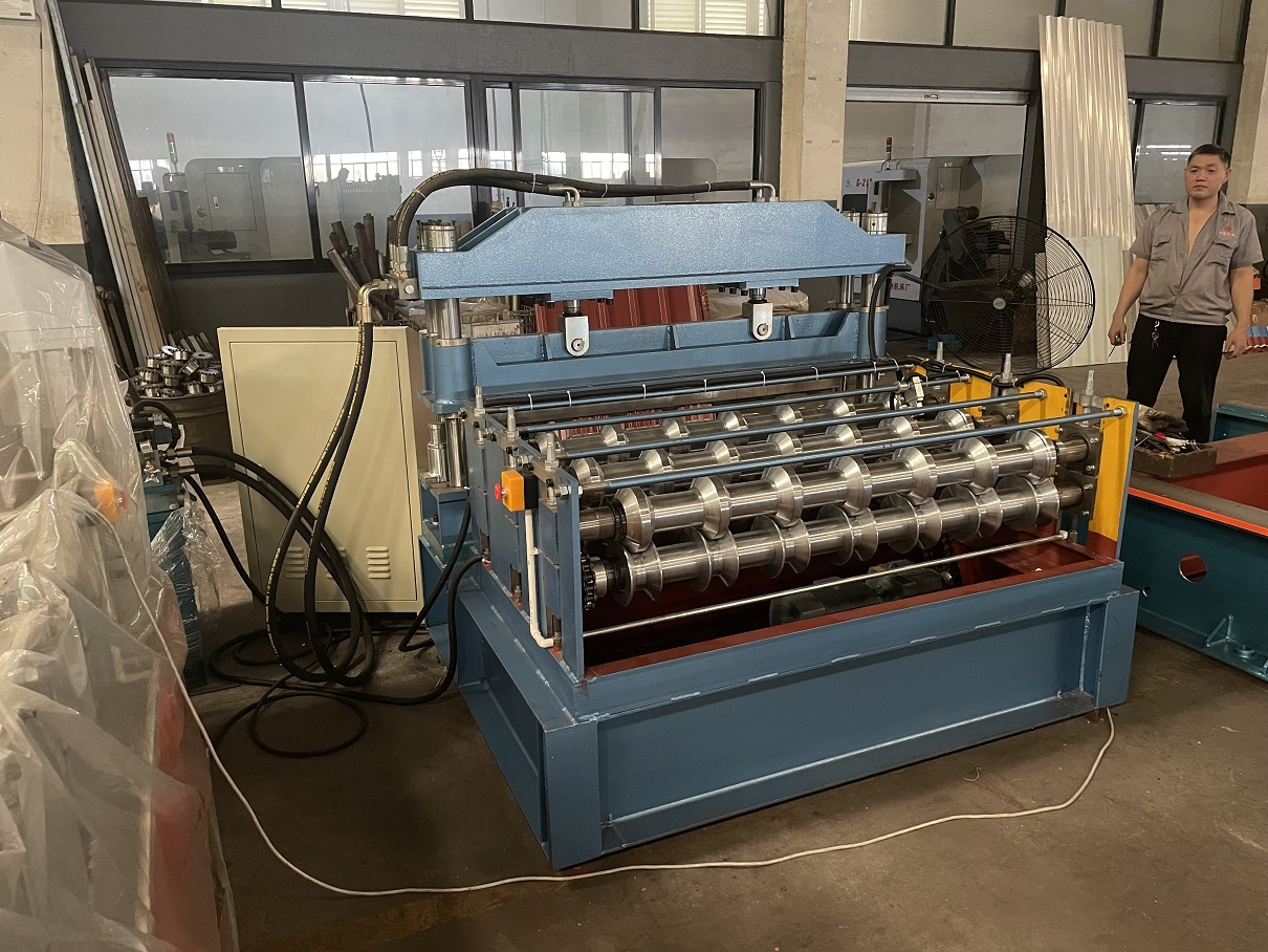 Auto Curved Roof Panel Roll Forming Machine