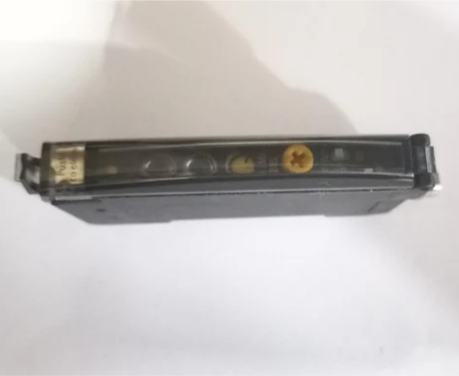 Housing: Pbt Cover: Polycarbonate Brf - Chp Optex