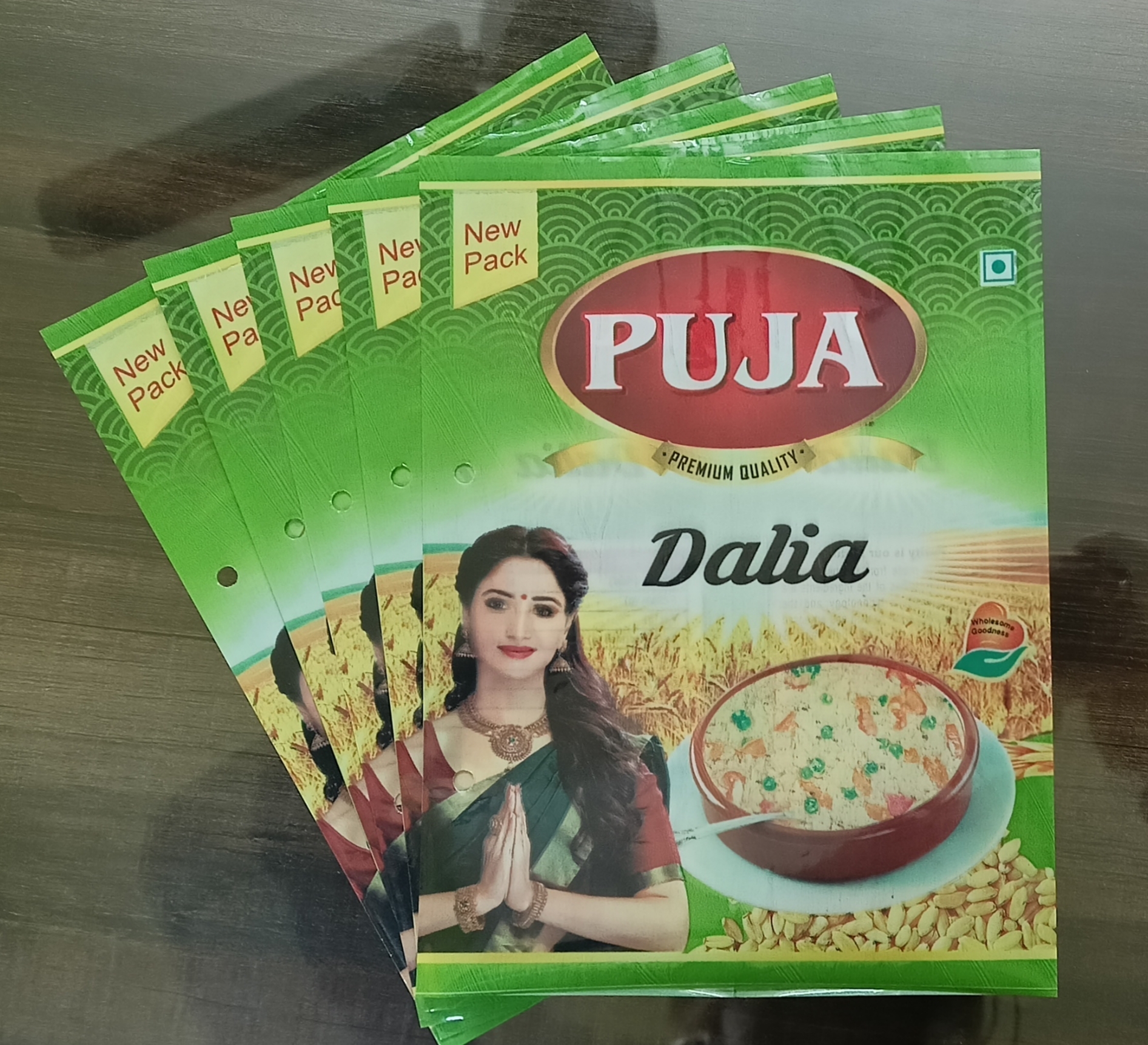 Multicolor Dalia Packaging Pouch