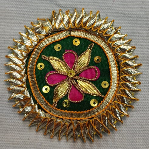 अलग-अलग उपलब्ध कलरफुल 4 जू गोटा फ्लावर लेस