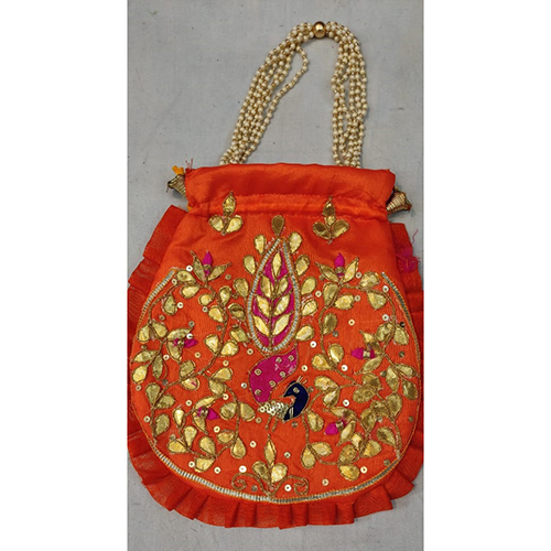 विभिन्न उपलब्ध गोटा पट्टी पोटली