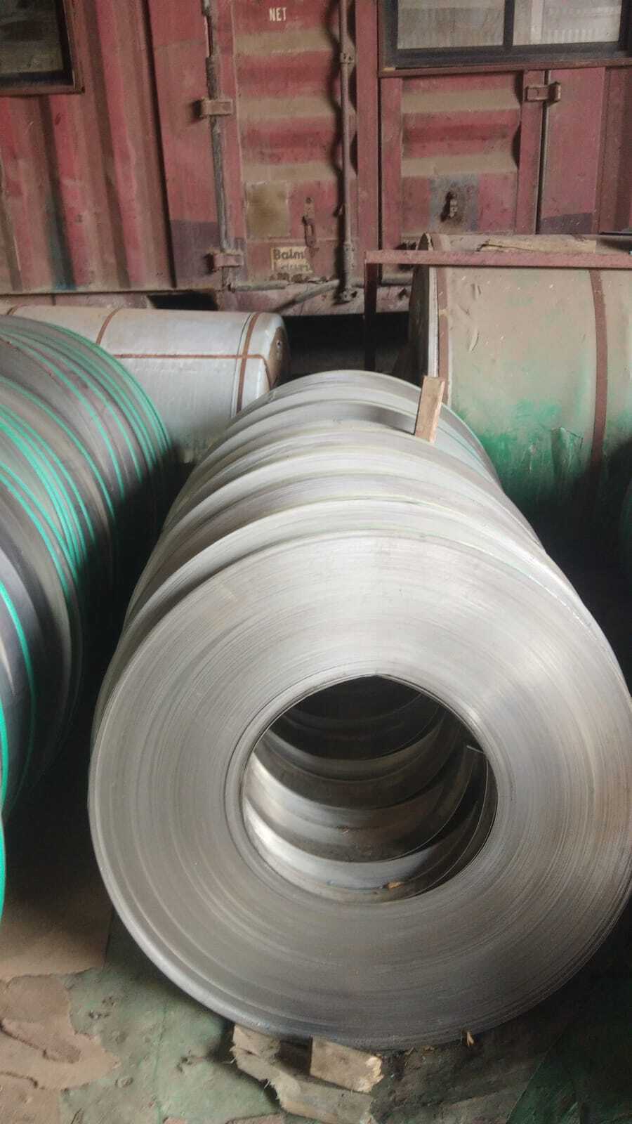 Stainless Steel Flanges - Round Shape, 1 To 40 Inch Size Range | Silver Finish, Reliable Fabrication For Diverse Industries