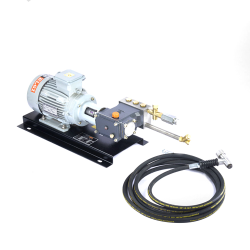 स्टेनलेस स्टील ट्रिपल प्लंजर पंप