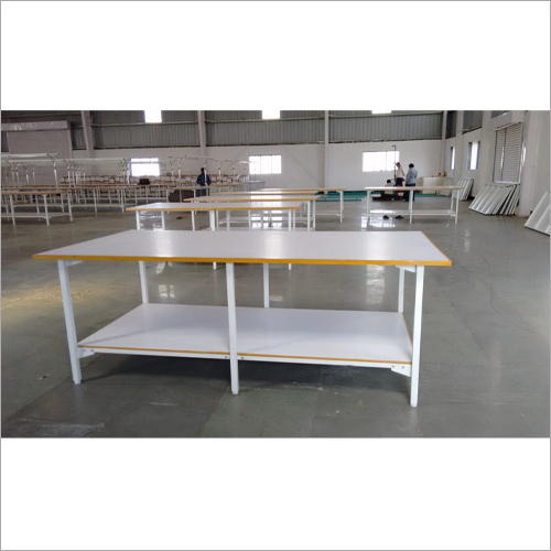 एडजस्टेबल हाइट 32 चेकिंग टेबल