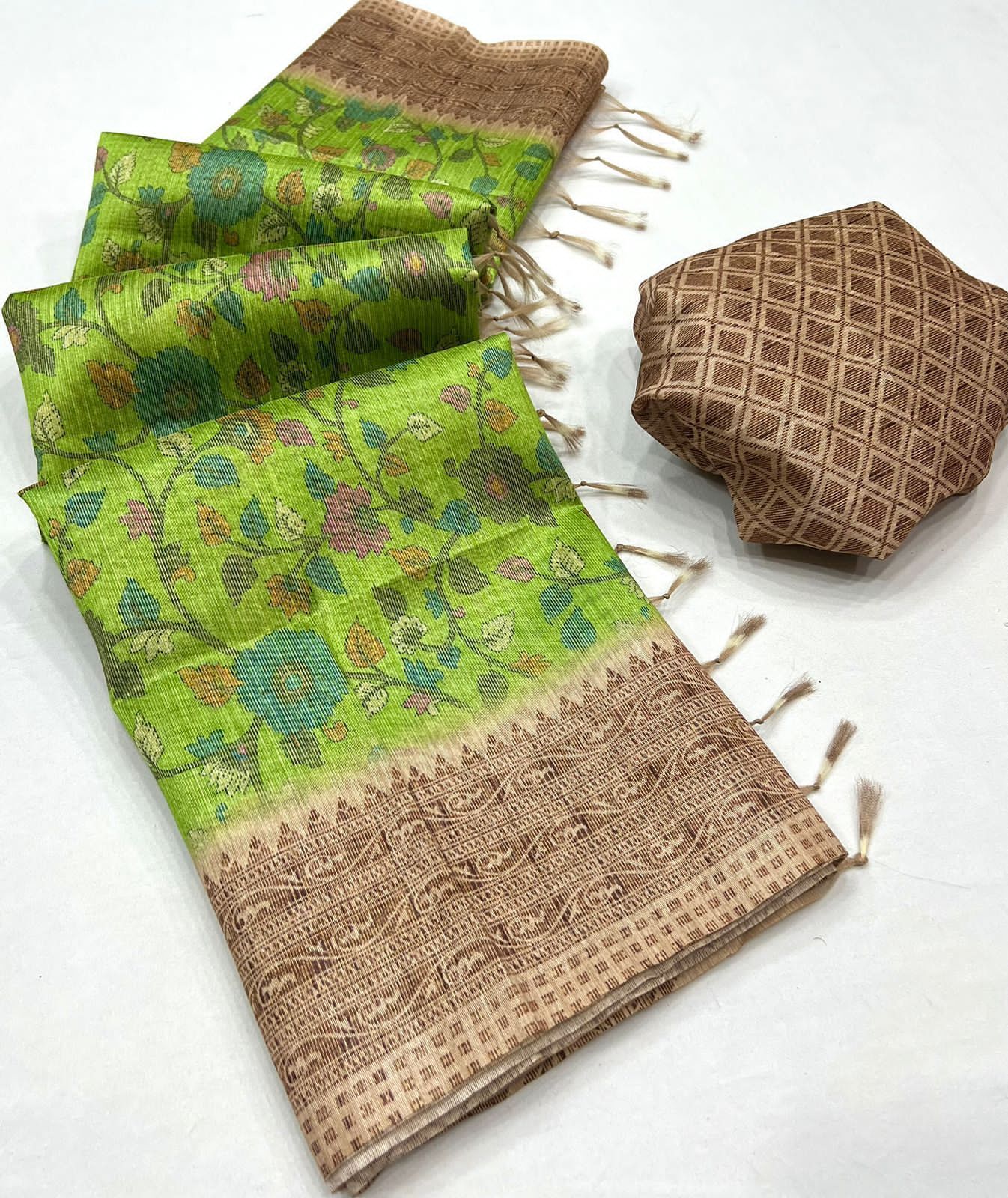 Belleza Printed Silk Saree - Unstitch Blouse Piece Included | Alluring, Comfortable, Customizable Fit For Party Occasions