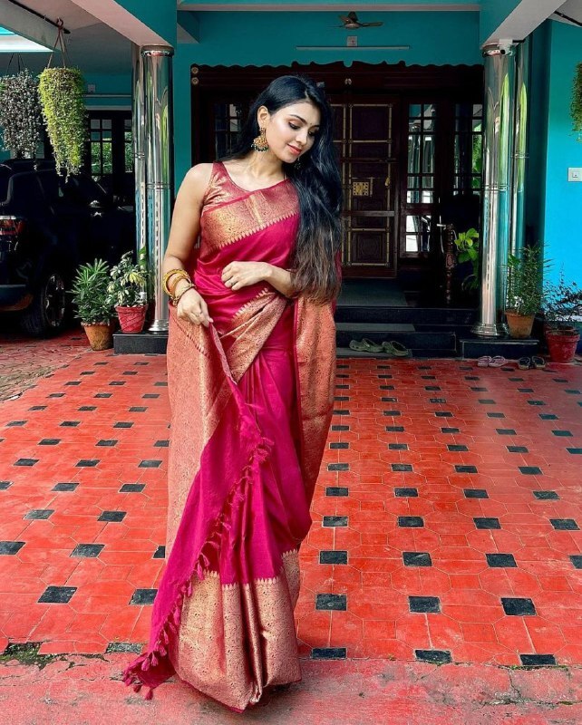 Yaati Soft Lichi Silk Saree